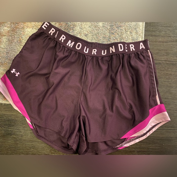 Under Armour Pants - Under Armour women’s athletic shorts